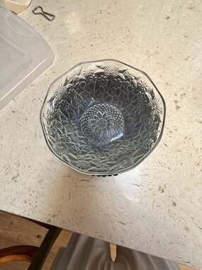 Vintage Indiana Glass Pineapple & Floral Pattern 618 Clear Crystal 7.5" Serving
